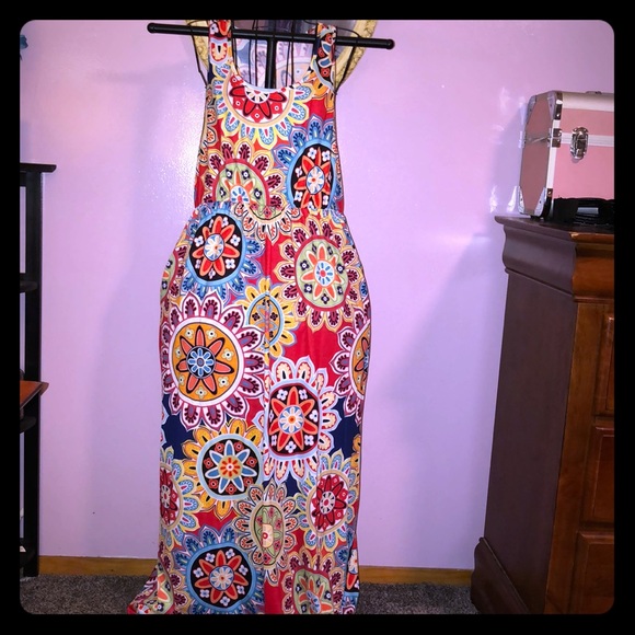 Dresses & Skirts - NWOT-Sleeveless Maxi Dress